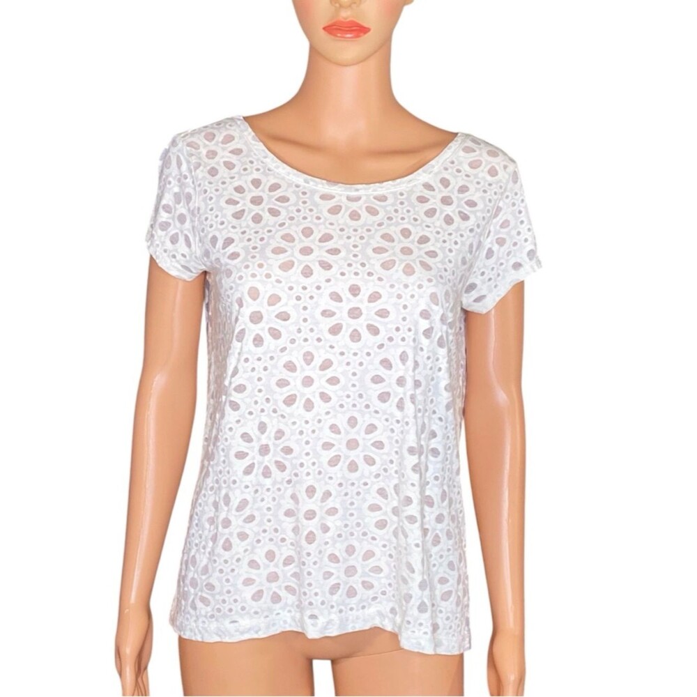 Ann Taylor LOFT White Eyelet Top Feminine Short Sleeve Lightweight Summer SZ S